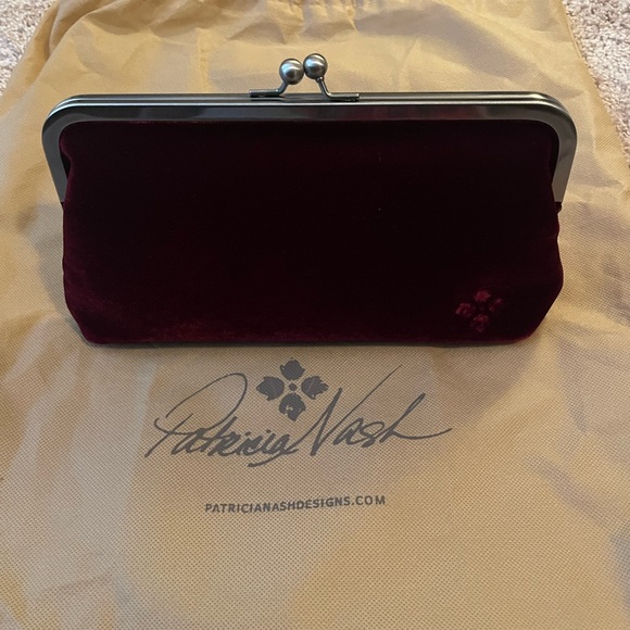 Patricia Nash Bordeaux Velvet Kiss Lock Clutch/Shoulder Bag - Picture 3 of 12
